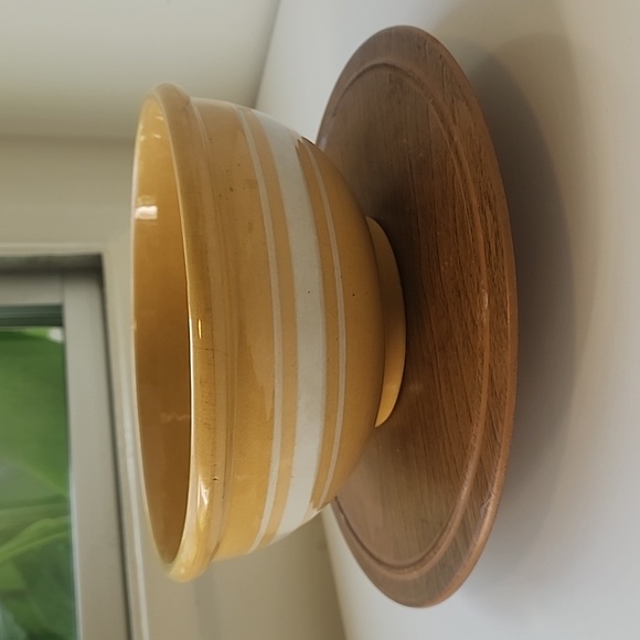 Other - Yellow stoneware bowl